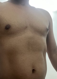 Gru - Acompañante masculino in Pune Photo 5 of 6