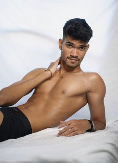 Guddu - Acompañantes masculino in Mumbai Photo 5 of 5