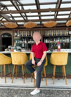 Guff/bkk - Acompañantes masculino in Bangkok Photo 3 of 4