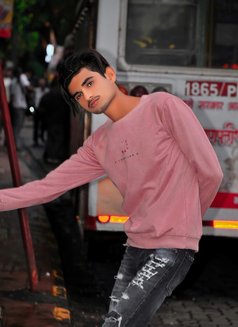Gufrandk - Acompañantes masculino in Mumbai Photo 1 of 4