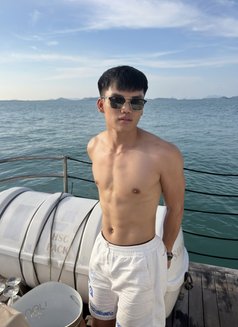 Guitar M - masseur in Phuket Photo 9 of 9