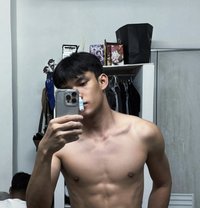 Guitar M - masseur in Phuket