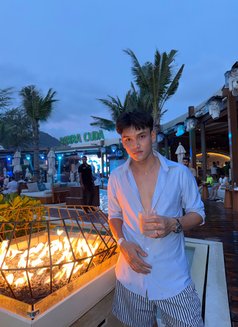 Guitar M - Masajista in Phuket Photo 15 of 15