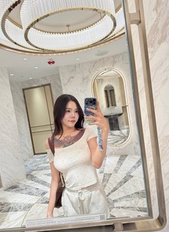 Guitar - Transsexual escort in Singapore Photo 5 of 5