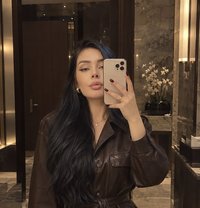 Gül - escort in İstanbul Photo 1 of 8