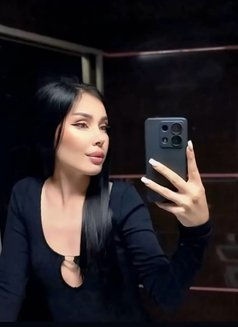 Gül - escort in İstanbul Photo 3 of 8