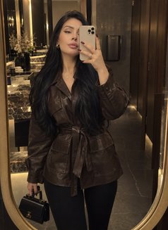 Gül - escort in İstanbul Photo 5 of 8