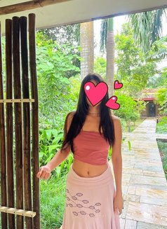 Gulabi Real Meet & Cam Show - escort in Noida Photo 1 of 3