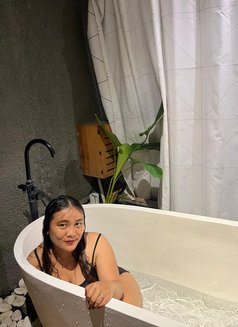 Gumii - escort in Bali Photo 2 of 5