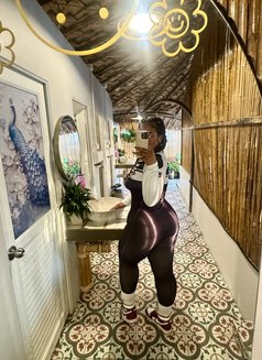 Gun fat A$$ natural - puta in Phuket Photo 14 of 26