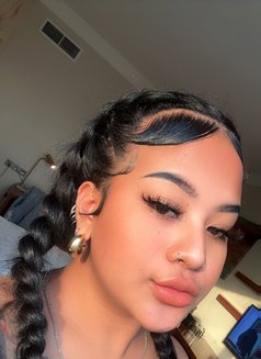 Gun fat A$$ natural - puta in Phuket Photo 21 of 26