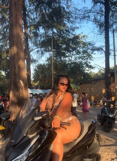 Gun - escort in Okinawa Island Photo 8 of 11