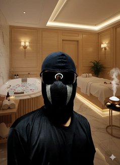 Gunda Raj - Male escort in Noida Photo 7 of 7