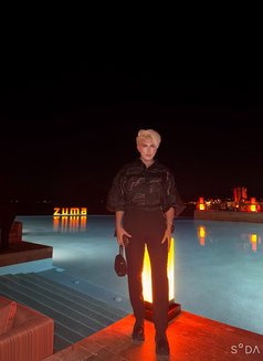 Güneş - Male escort in İstanbul Photo 1 of 7