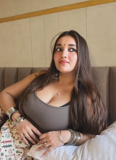 Gunjan - escort in Pune Photo 6 of 6