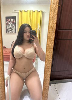 Jenny body oil massage - escort in Muscat Photo 8 of 8