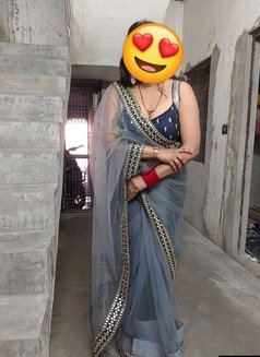 Gurgaon House Wife - puta in Gurgaon Photo 11 of 19