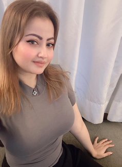 High Profile Escorts - puta in Gurgaon Photo 4 of 12
