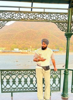 Guri Gill - Male escort in Chandigarh Photo 5 of 5