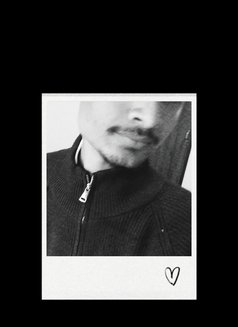 Gurkhazenil - Acompañantes masculino in Kathmandu Photo 4 of 6