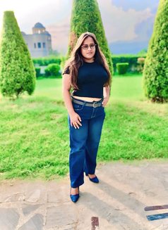 Gurleen - escort in Chandigarh Photo 1 of 2