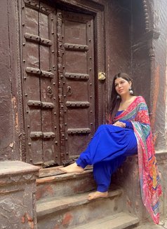 Gurleen Kaur - puta in New Delhi Photo 19 of 20