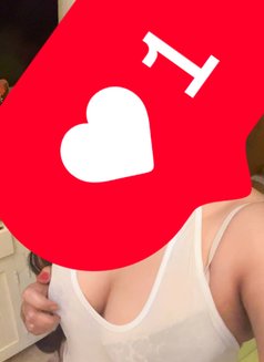 Gurleen Kaur - escort in New Delhi Photo 19 of 20