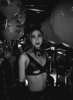 Gus - Masajista in Al Manama Photo 5 of 5