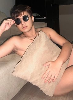 Gwapongbagets - Acompañantes transexual in Manila Photo 3 of 3