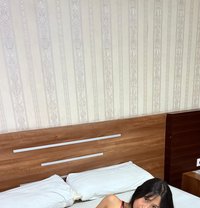 Gwen Beautiful Petite Girl With Tan Skin - puta in Bali