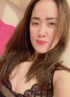 Gwen - escort in Doha Photo 1 of 7
