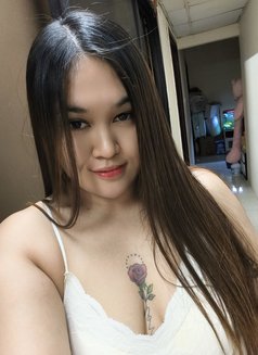 Gwen - escort in Dubai Photo 5 of 11