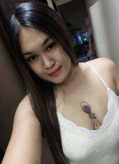 Gwen - escort in Dubai Photo 6 of 11