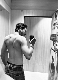 Gym Boy Bhati - Male escort in Jaipur Photo 17 of 19