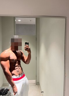 Gym trainer (for Couples) - Acompañantes masculino in Dubai Photo 7 of 7