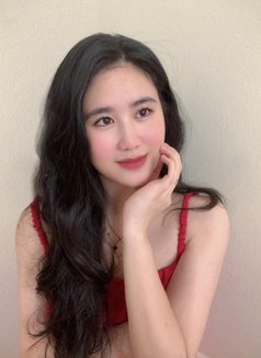 Hương - escort in Abu Dhabi Photo 1 of 4