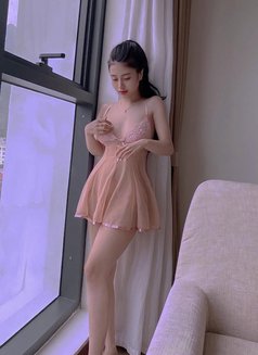 Hương - escort in Abu Dhabi Photo 4 of 4