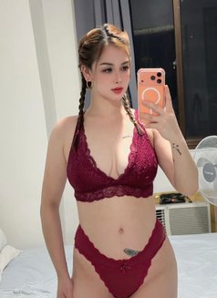 Ha Linh - escort in Al Ain Photo 5 of 19