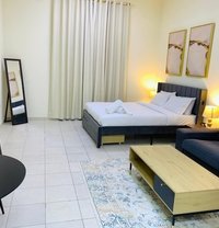 Habi GFE.CIM.BJ.69.OWO - puta in Dubai