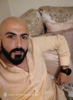 Habib - Male escort in Dubai Photo 2 of 12
