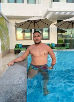 HabibiTonyXL - Acompañantes masculino in Manila Photo 7 of 11