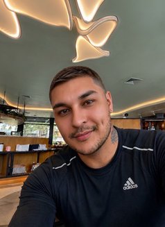 HabibiTonyXL - Male escort in Manila Photo 2 of 9