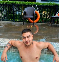 HabibiTonyXL - Male escort in Manila