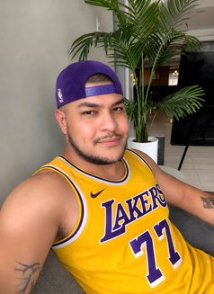 HabibiTonyXL - Male escort in Manila Photo 8 of 9