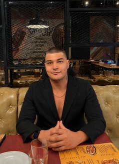 HabibiTonyXL - Male escort in Manila Photo 9 of 9