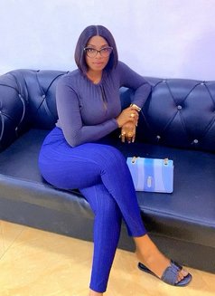 Haddies Escort / Massage Services - Masajista in Asaba Photo 4 of 6