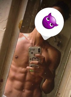 Hadi - Male escort in Beirut Photo 1 of 4