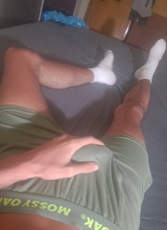 Hadi - Male escort in Beirut Photo 3 of 4