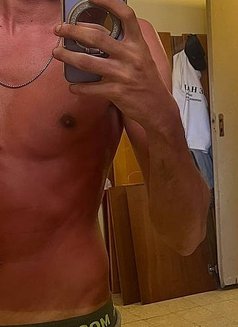 Hadi - Male escort in Beirut Photo 4 of 4