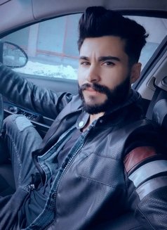 Hadi - Acompañantes masculino in Beirut Photo 1 of 2